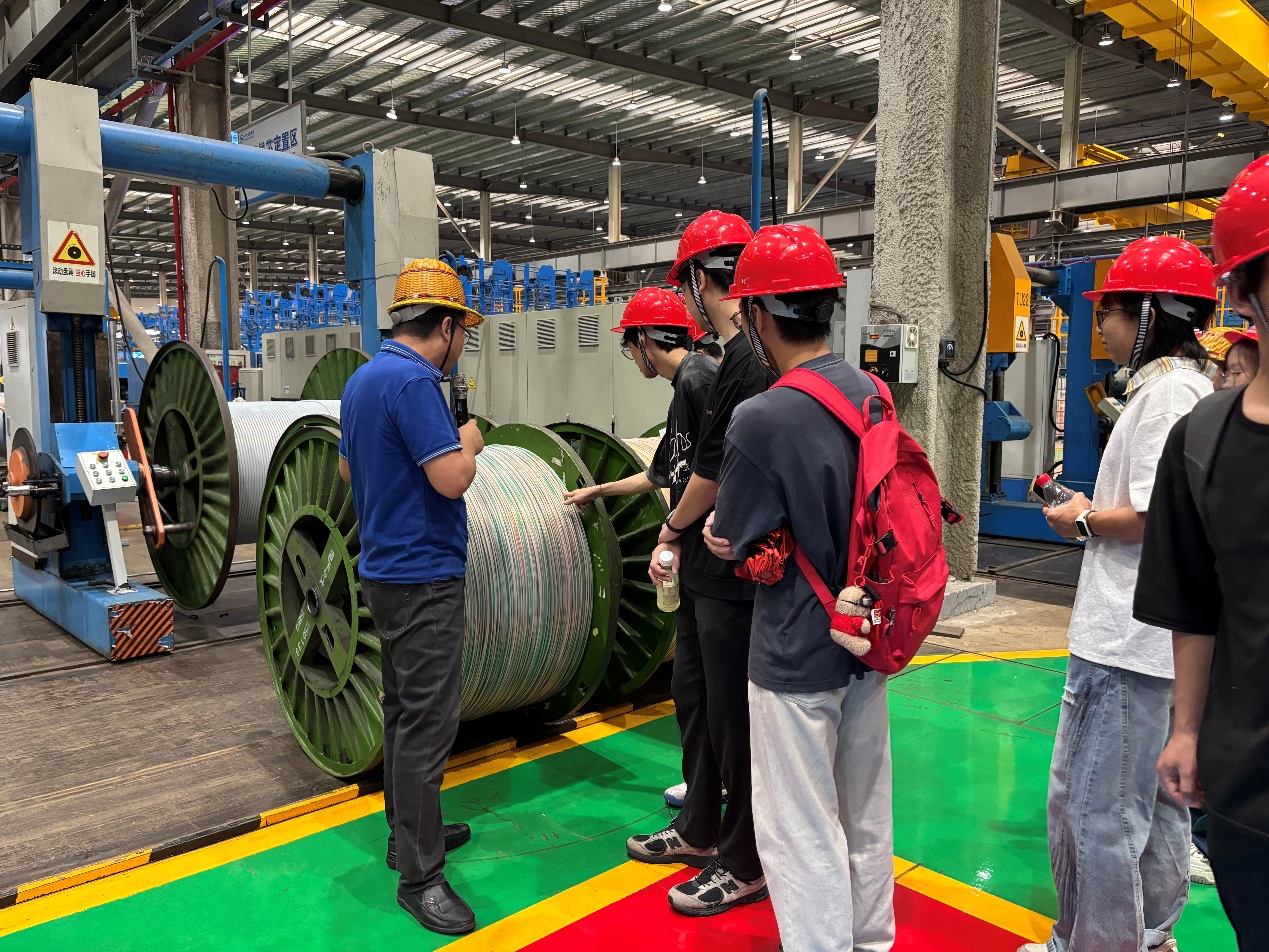 智能制造学院开展第37期“小金助飞”产业游活动